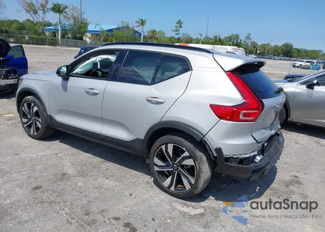 2024 Volvo Xc40 B5 Plus Dark Theme из США, поврежденный, VIN YV4L12ULXR2293107